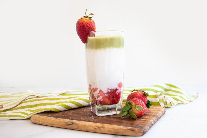 Refreshing Keto Matcha Strawberry Latte